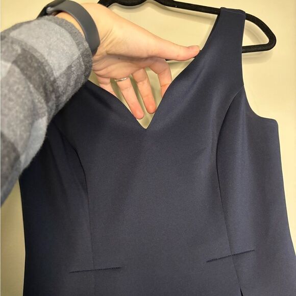Women's DKNY SZ 6 Navy Blue Dress Asymmetrical V Neck Classy Homecoming - Picture 3 of 6